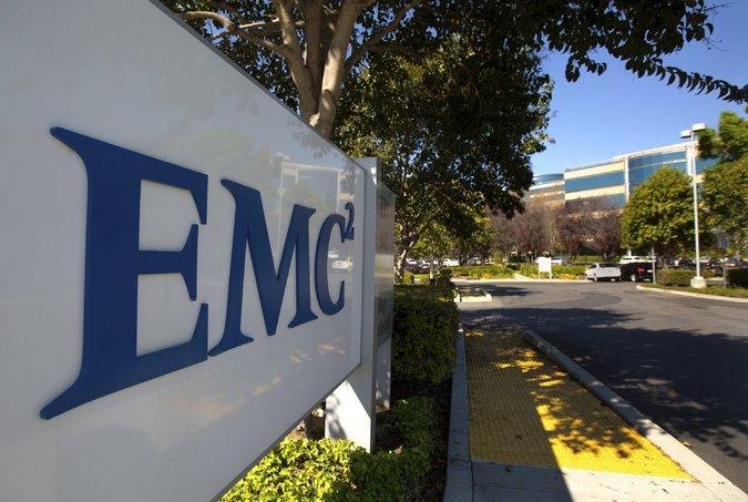Dell EMC’yi 65 milyar dolara satın alacak