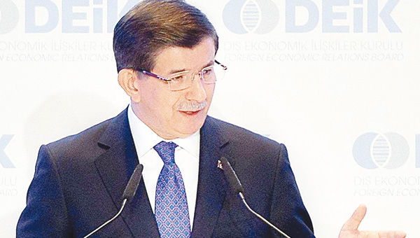 Başbakan Davutoğlu: Terör çetelerine omuz veriyorlar