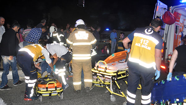 Manisa’da trafik kazası: 1 ölü, 26 yaralı