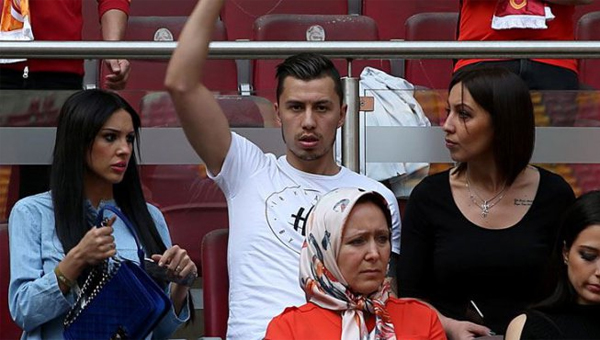 Emre Güral Galatasaray’a imza atıyor