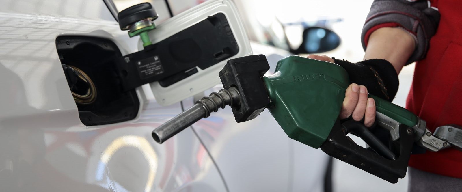 TESK: Benzin-motorinde vergi yüzde 10 inmeli