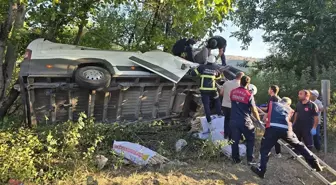Tokat’ta Devrilen Minibüste İki Yaralı