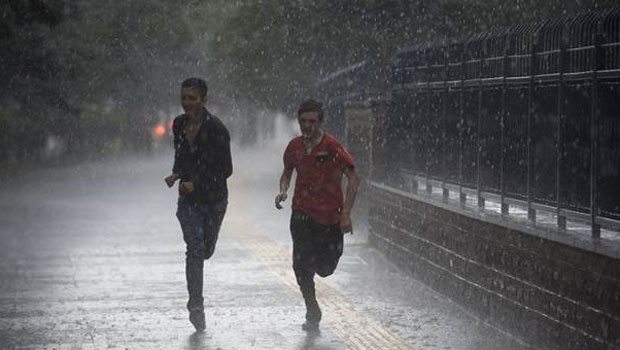 İstanbul’da yaz yağmuru