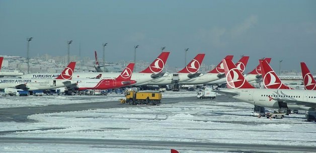 İstanbul’da uçak seferleri iptal ediliyor