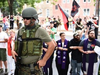 ABDde ırkçılar silahlanıp sokağa indi