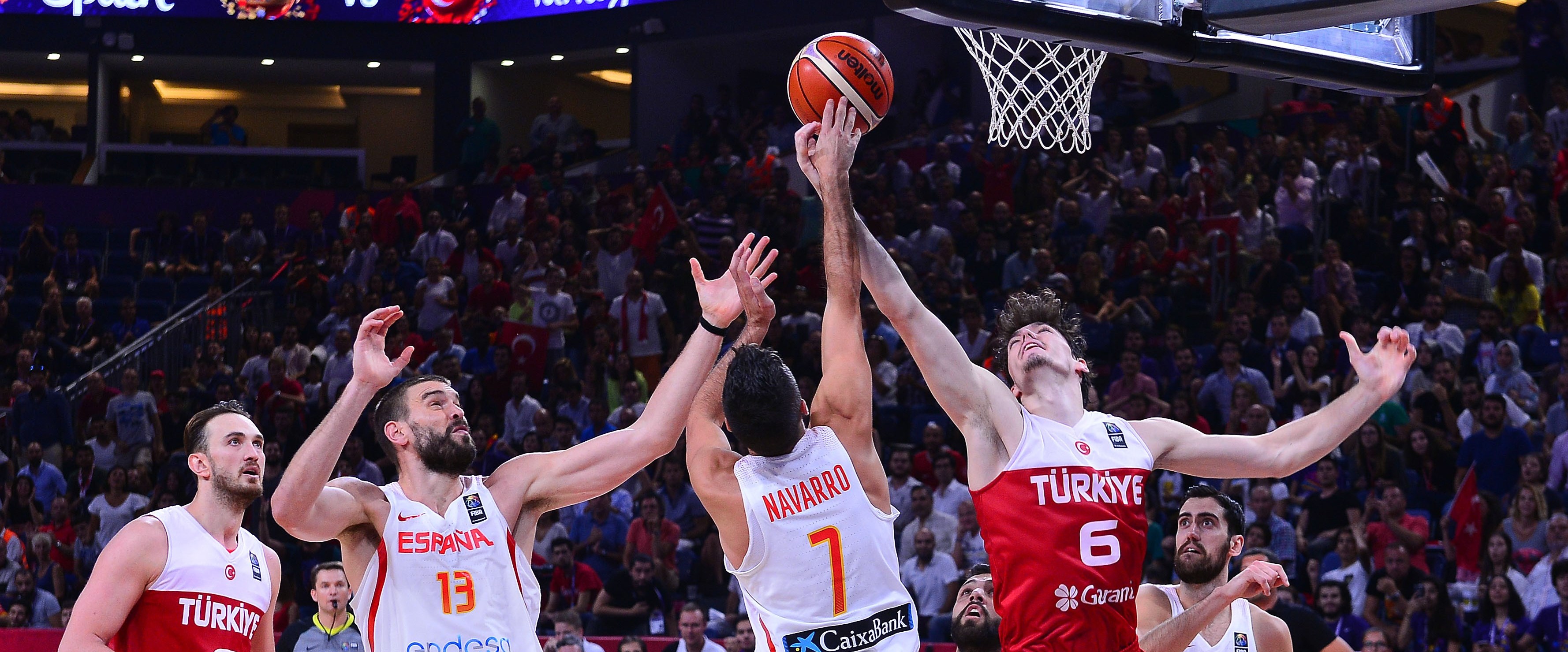 12 Dev Adam Avrupa'ya veda etti