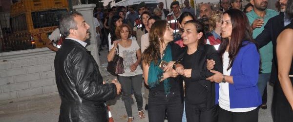 Aysel Tuğluk'un annesinin cenazesine saldırıda 3 tutuklama