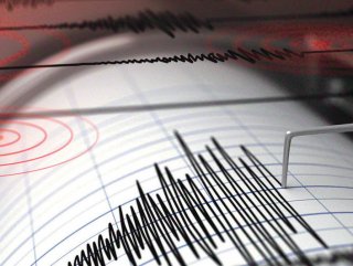 Endonezyada 5,2 büyüklüğünde deprem