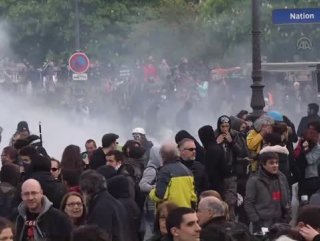 Fransada halk yeni çalışma yasasına tepkili