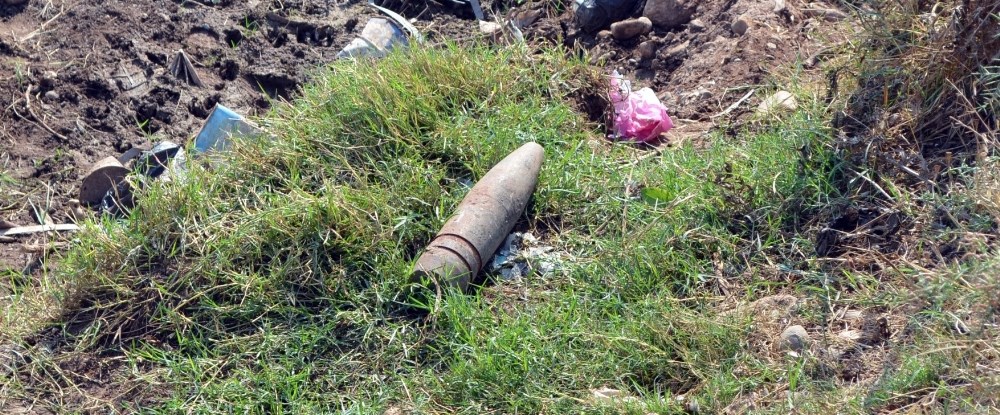 Yayladağı kırsalına top mermisi atıldı