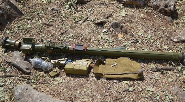 Zeytin Dalı Harekatı’nda teröristlere ait çok sayıda silah ve mühimmat ele geçirildi