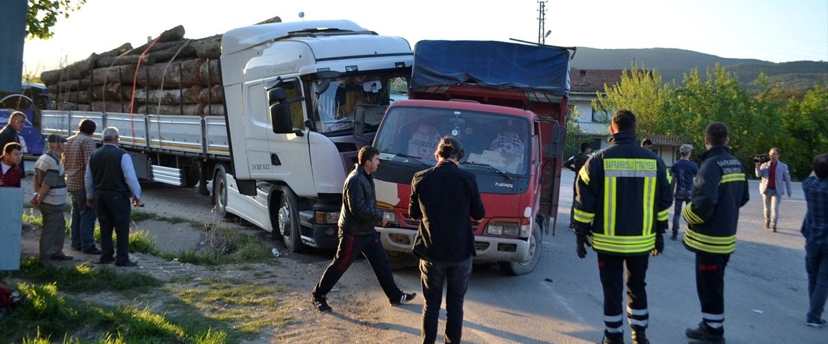 Karabük’te trafik kazası: 17 yaralı