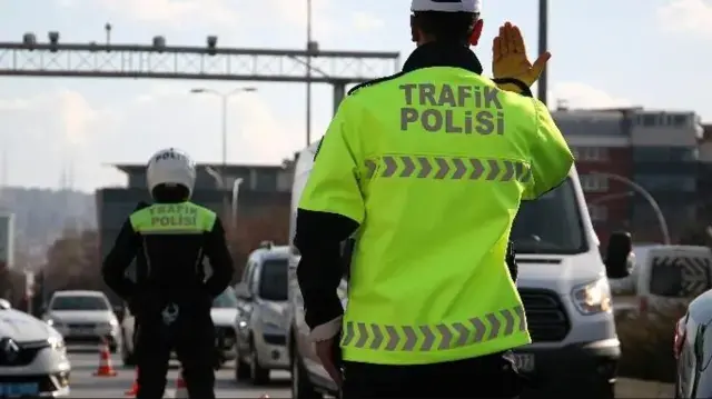 Trafik d&uuml;zenlemelerini i&ccedil;eren kanun teklifi, TBMM'de kabul edildi