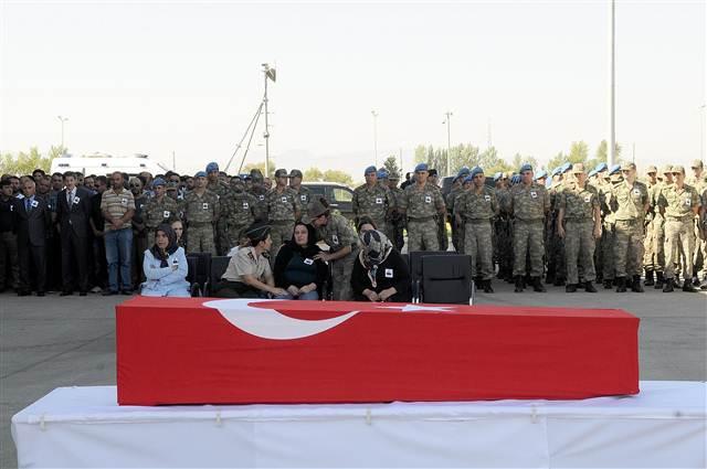 bingol-de-sehit-uzman-cavus-veli-ates-icin-toren-14