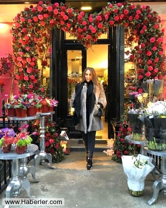 chloe-green-baba-parasiyla-gununu-gun-ediyor-24