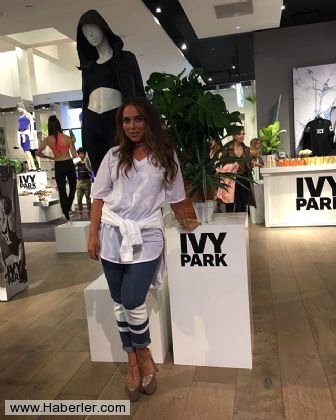 chloe-green-baba-parasiyla-gununu-gun-ediyor-27