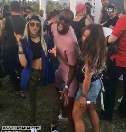 chloe-green-baba-parasiyla-gununu-gun-ediyor-4