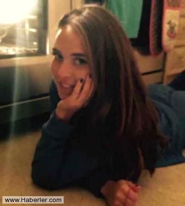 chloe-green-baba-parasiyla-gununu-gun-ediyor-9