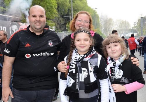 vodafone-arena-da-bayram-havasi-12