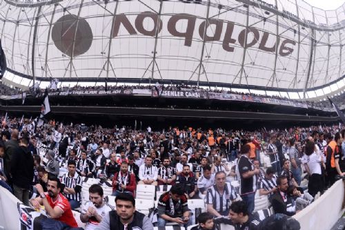 vodafone-arena-da-bayram-havasi-25