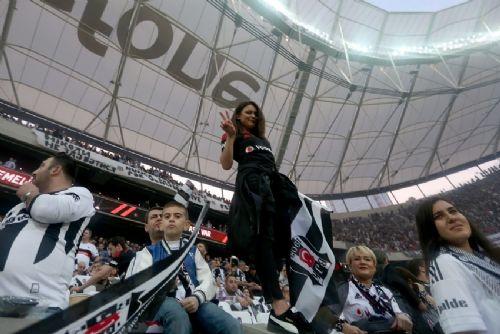 vodafone-arena-da-bayram-havasi-26