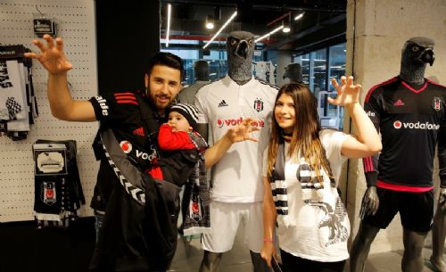 vodafone-arena-da-bayram-havasi-33