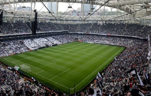 vodafone-arena-da-bayram-havasi-61