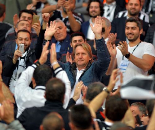 vodafone-arena-da-bayram-havasi-65